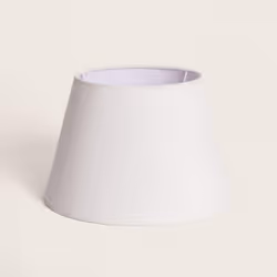 L' Abat-jour de Lampe Tissu Azami habillera votre lampe de la manière la plus subtile et la plus élégante . Cet abat-jour est ...