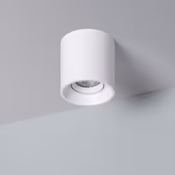 Le Plafonnier Space Blanc avec Ampoule GU10 est un élément d'éclairage très décoratif grâce à son nouveau design intemporel e ...