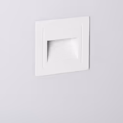 La Balise LED Extérieure 3W Encastrable au Mur Carrée Wabi Blanche est sans aucun doute, un élément très décoratif et versati ...