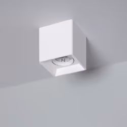 Le Plafonnier Space Carré est un élément d'éclairage très décoratif grâce à son nouveau design intemporel et minimaliste. Ce  ...