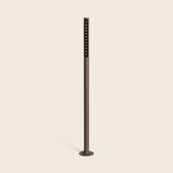 La Balise Extérieure LED 9W sur Pied 80cm en Saillie Aidan illumine vos espaces extérieurs avec élégance et fonctionnalité, a ...