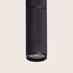 La Suspension Aluminium 4 Spots Breix offre une combinaison parfaite de style contemporain et de design innovant . Fabriquée ...