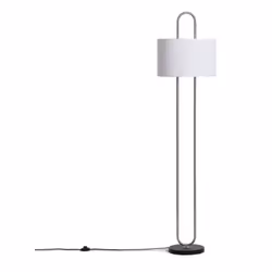 Le Lampadaire M étal et Tissu Duque ajoute une touche de style et de sophistication à n'importe quelle pièce . Cette pièce él ...