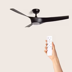 Le Ventilateur de Plafond Silencieux Egina Noir 132cm Motor DC allie efficacité, confort et design décoratif en un seul appar ...