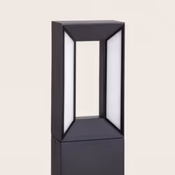 Mettez en valeur votre espace extérieur avec l'élégante balise LED de 50 cm de haut de Trimel, parfait pour jardins, chemins ...