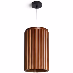 Découvrez comment la Suspension Bois Mirto transforme votre maison, l'enveloppant dans une lumière douce qui met en valeur ch ...