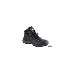 Les bottes de sécurité en cuir Dafne S-3+SRC sont une excellente option pour toute période de l'année et tout secteur de trav ...