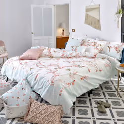 Housse de couette Sakura 200x200 cm (Lit 120) Matériel:100% coton Couleur: multicolore Observations :1 x Housse de couette 20 ...
