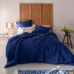 Housse de couette Basic 260x220 cm (lit 180/200) Bleu marine Matériel:100% coton Couleur: bleu marine Observations :1 x Houss ...