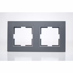 Cette plaque de finition plastique fumé 2 postes 81x155x10mm possède une couleur éclatante et un toucher agréable. Elle doit ...