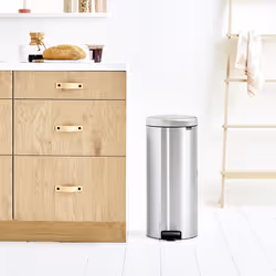 Brabantia Poubelle a pedale newIcon 30L, 30 cm, 300 mm, 340 mm, 675 mm, 3,71 kg, 330 mm