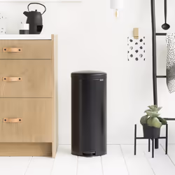 Brabantia newIcon Poubelle à Pédale 30 L Noir Fermeture Douce - Vue supplémentaire 4