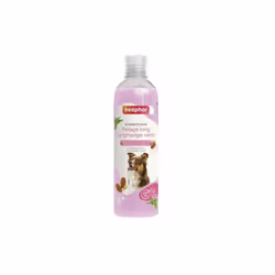 Ce shampooing démêlant pour chiens à poils longs. C’est un shampooing doux, son pH neutre respecte la peau du chien. Il a une ...