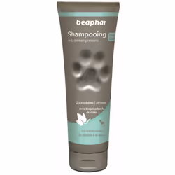 Le shampoing spécial anti-démangeaisons Beaphar est adapté aux chiens qui ont la peau sensible ou également aux chiens qui fo ...