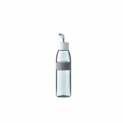 Assurer un bon apport hydrique à votre corps est essentiel à son fonctionnement. La bouteille d’eau Mepal Ellipse vous permet ...