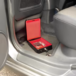 Coffre-fort simple à utiliser; aucun code ou combinaison de rappeler, un simple tour de clé ouvre le coffre-fort inviolable e ...