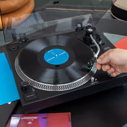 Lenco L-3828BK platine Tourne-disque à entraînement direct Noir - Vue supplémentaire 9
