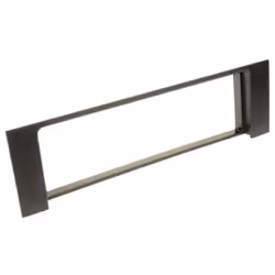 Cette façade vous permettra d'intégrer parfaitement votre autoradio au tableau de bord de votre Audi A4 à partir de 2001 . Co ...