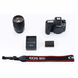 Canon EOS 80D + EF-S 18-135 IS USM Kit d'appareil-photo SLR 24,2 MP CMOS 6000 x 4000 pixels Noir - Vue supplémentaire 10