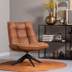 Ce fauteuil pivotant en PU marron capitonné et métal est idéale pour une utilisation personnelle devant la table coiffeuse ou ...
