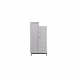 Optez pour cette armoire asymétrique en pin massif de la marque WOOD , pour compléter la chambre de vos enfants. D'un style v ...