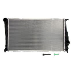 Radiateur, refroidissement moteur DENSO DRM05003