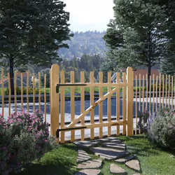 Ce portail de clôture en bois de noisetier dégage un charme rustique et sera un point d'entrée idéal pour la clôture autour d ...