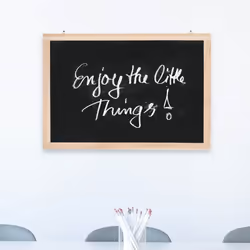Notre tableau noir mural est idéal pour afficher vos informations promotionnelles dans le cadre d'activités de marketing. C'e ...