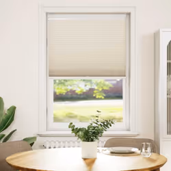 Ce store plissé est un choix idéal pour filtrer la lumière du soleil et garder votre intimité, répondant à vos besoins en tou ...