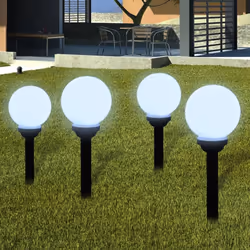 Cet ensemble de 4 lampes solaires à LED est livré avec des tubes, des piquets de sol et des batteries rechargeables. Il est u ...