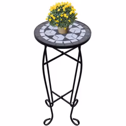 Cette table pour plantes a un dessus de table en mosaïque résistant aux intempéries et des pieds courbes élégants. Elle devie ...