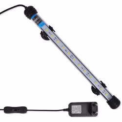 Cette lampe d'aquarium, émettant une lumière blanche froide, est spécialement conçue pour les aquariums et les viviers. La la ...