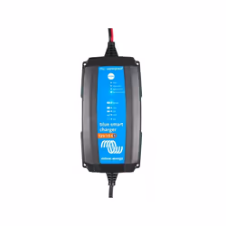 Chargeur de batterie 24V 13A Blue Smart IP65 Charger 24/13(1) 230V CEE 7/17 Durable, sûr et silencieux Fonction de restaurati ...