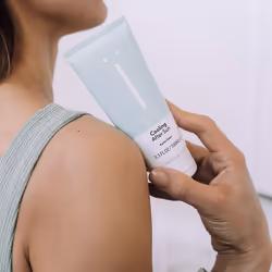 NAÏF Cooling Aftersun Lotion d’écran solaire Corps