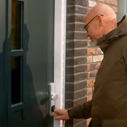 Shelly LOQED Touch Smart Lock Verrou de porte intelligent - Vue supplémentaire 2