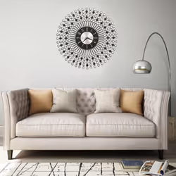 Apportez une pièce maîtresse dans votre espace avec notre superbe horloge murale en métal ! Distinguée par des détails en cri ...