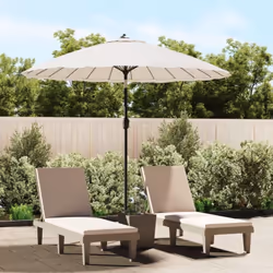 Ce parasol d'extérieur est parfait pour créer de l'ombre et vous protéger des rayons UV nocifs. Fabriquée en polyester anti-U ...