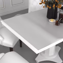 Ce protecteur de table rectangulaire, d'une épaisseur de 1,6 mm, convient aux tables et aux sols à l'intérieur de la salle à  ...