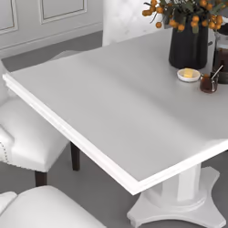 Ce protecteur de table rectangulaire, d'une épaisseur de 2 mm, convient aux tables et aux sols à l'intérieur de la salle à ma ...