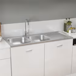 Cet évier de cuisine avec lavabos doubles et égouttoir est un supplément intemporel au décor existant de votre cuisine. L’évi ...