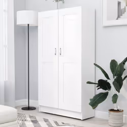 Cette armoire à livres, au design épuré et classique, se veut un supplément décoratif et pratique à votre décoration intérieu ...
