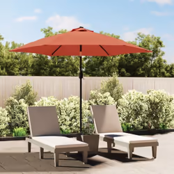 Cet élégant parasol de jardin est parfait pour créer de l'ombre et vous protéger des rayons UV nocifs. Fabriquée en polyester ...
