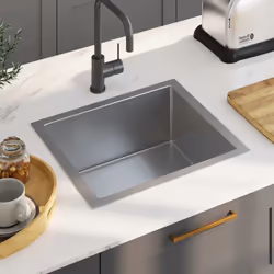 Profitez de l'avantage de cet évier de cuisine au design contemporain épuré. La vasque à finition soyeuse et satinée suintera ...
