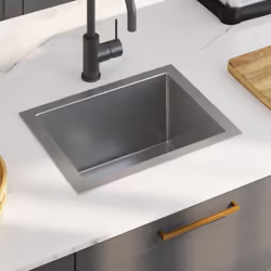 Profitez de l'avantage de cet évier de cuisine au design contemporain épuré. La vasque à finition soyeuse et satinée suintera ...