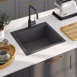 Profitez de l'avantage de cet évier de cuisine au design contemporain épuré. La vasque à finition soyeuse et satinée suintera ...