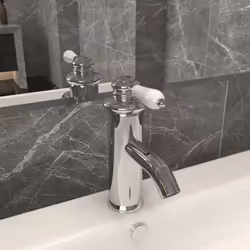 Un bon robinet de lavabo est essentiel dans chaque salle de bain. Du lavage des mains au brossage des dents et au rasage, le  ...