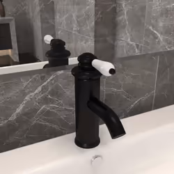 Un bon robinet de lavabo est essentiel dans chaque salle de bain. Du lavage des mains au brossage des dents et au rasage, le  ...