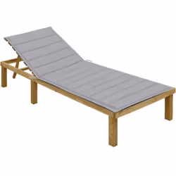 Cette chaise longue en bois avec coussin combine style et fonctionnalité et ajoute une touche de charme rustique à votre espa ...