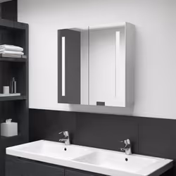 Introduisez une esthétique agréable dans votre salle de bain avec notre armoire à miroir de courtoisie LED ! Notre armoire mu ...