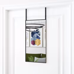 Ajoutez une touche d'esthétique minimaliste à votre décor avec ce miroir de porte pratique ! Il convient à la chambre à couch ...